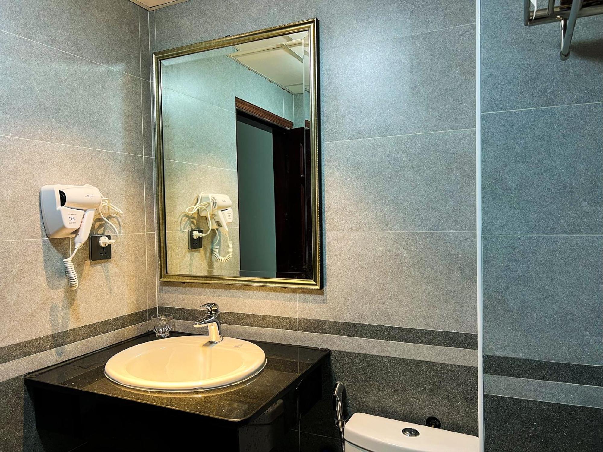 Ven Ho Hotel Hanoi Exterior foto